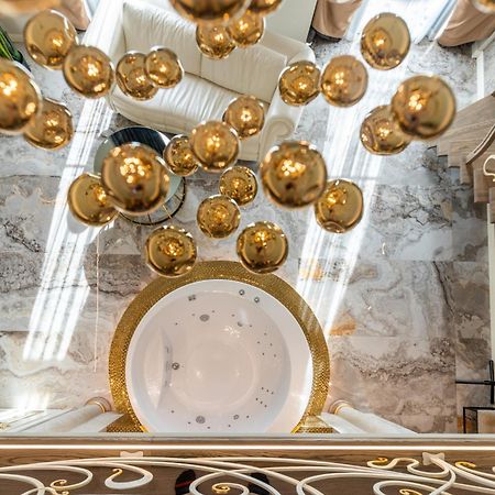 Jacuzzi Exotica Apartment Клайпеда Екстериор снимка