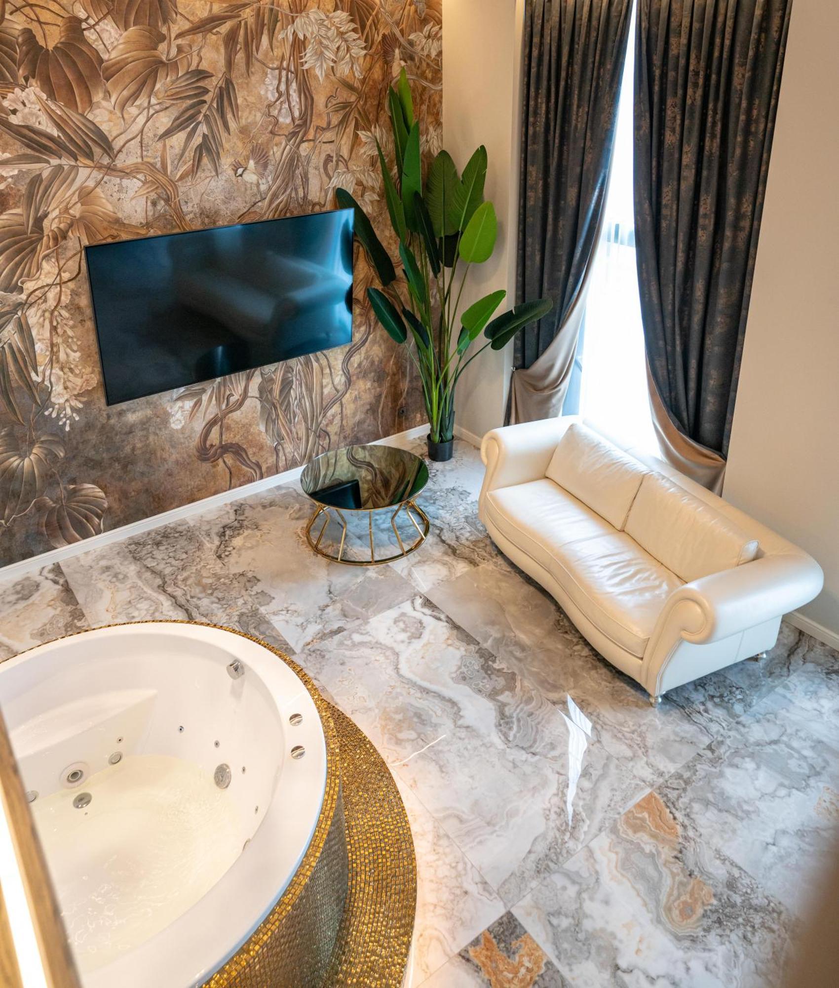 Jacuzzi Exotica Apartment Клайпеда Екстериор снимка