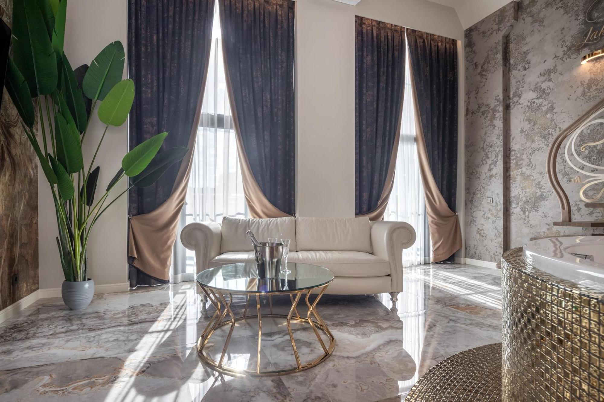 Jacuzzi Exotica Apartment Клайпеда Екстериор снимка